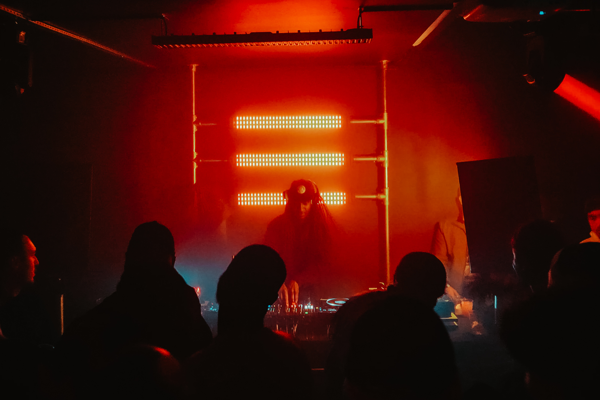 AlfaSounds: Groovin' at Bricks
